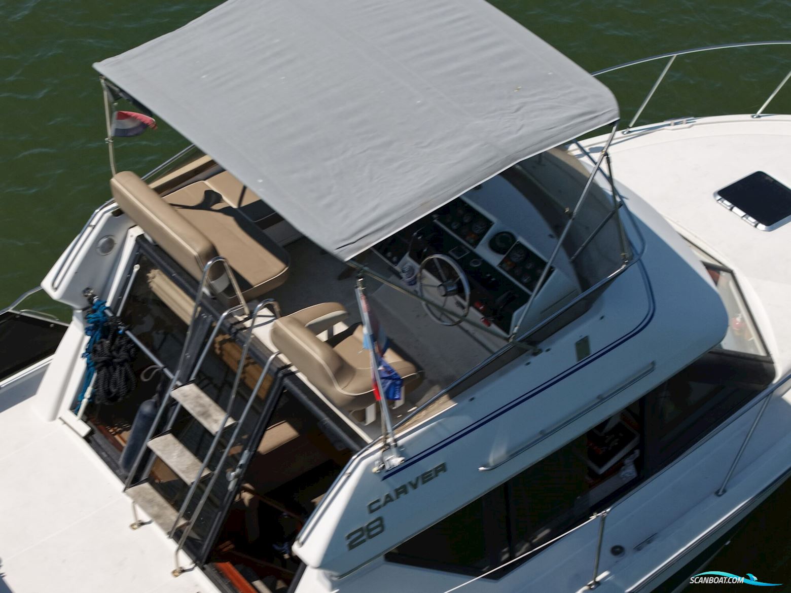 Carver 28 Flybridge