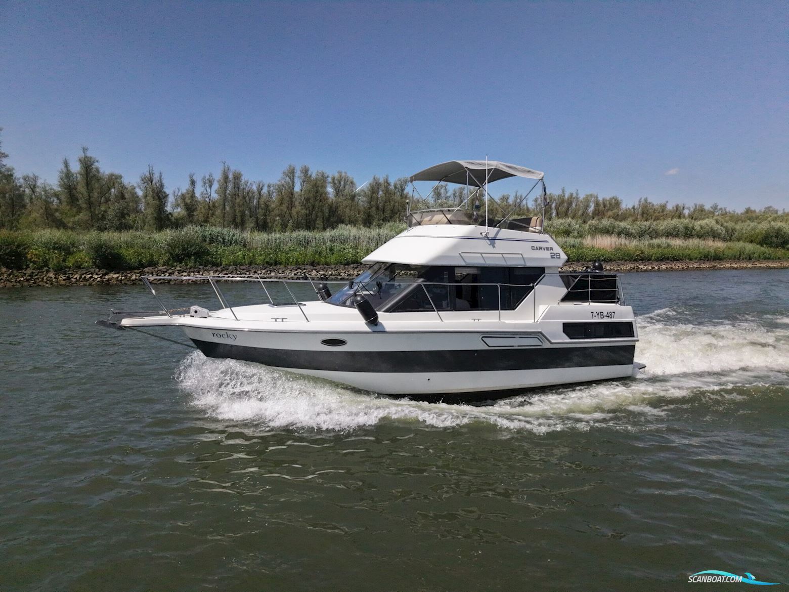 Carver 28 Flybridge