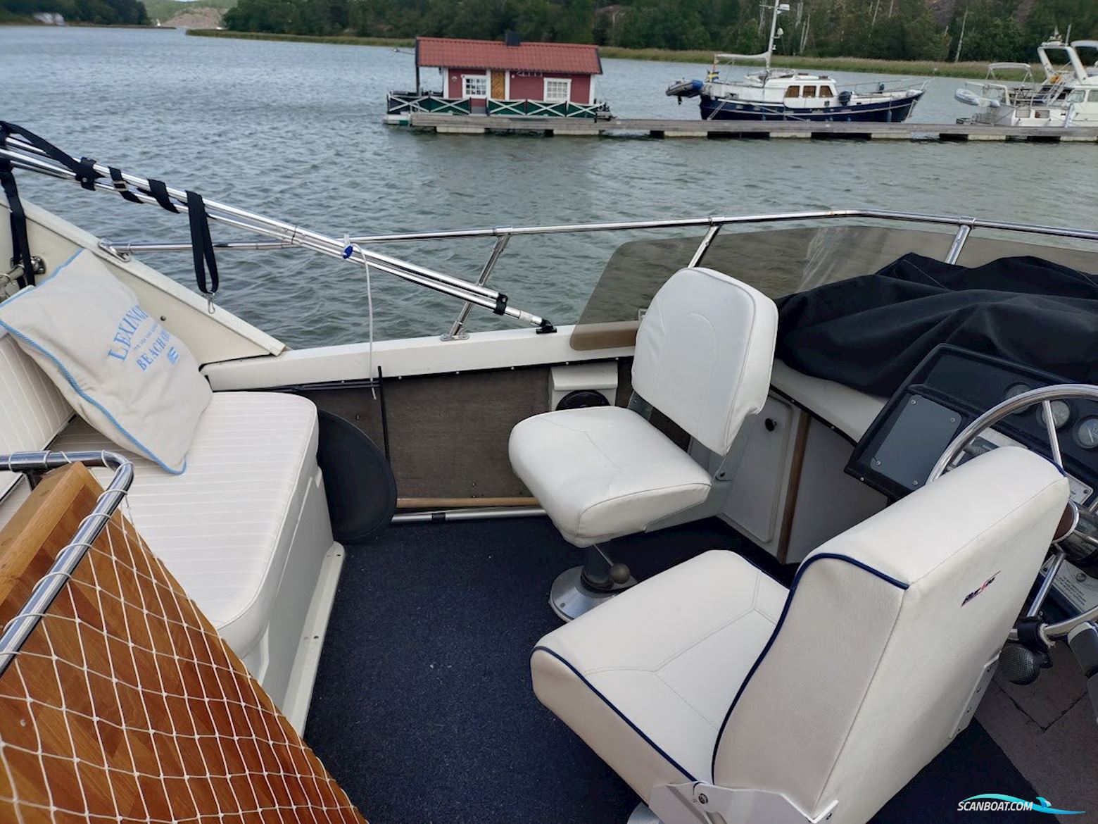 Carver 32