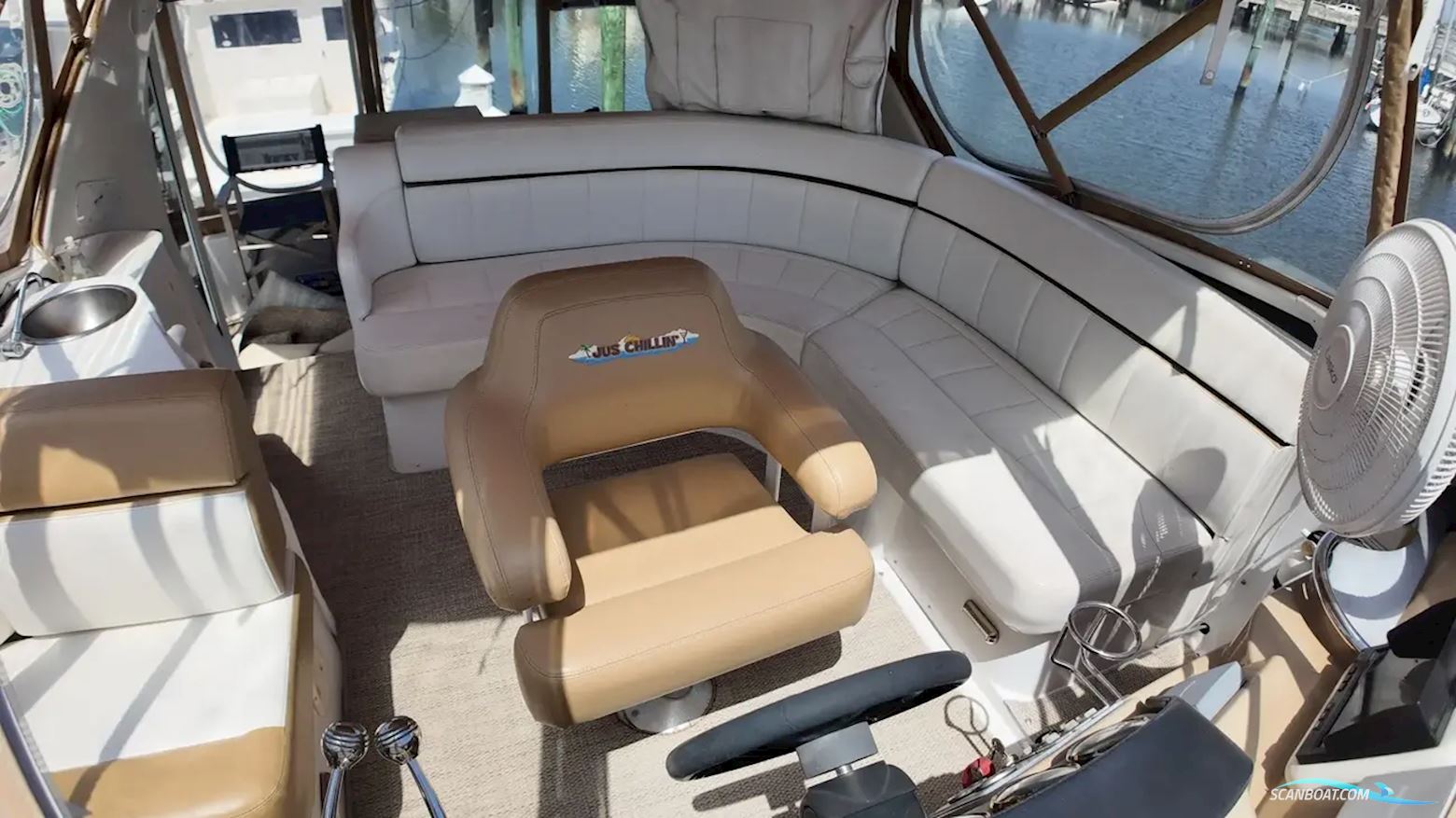 Carver 396 Motor Yacht