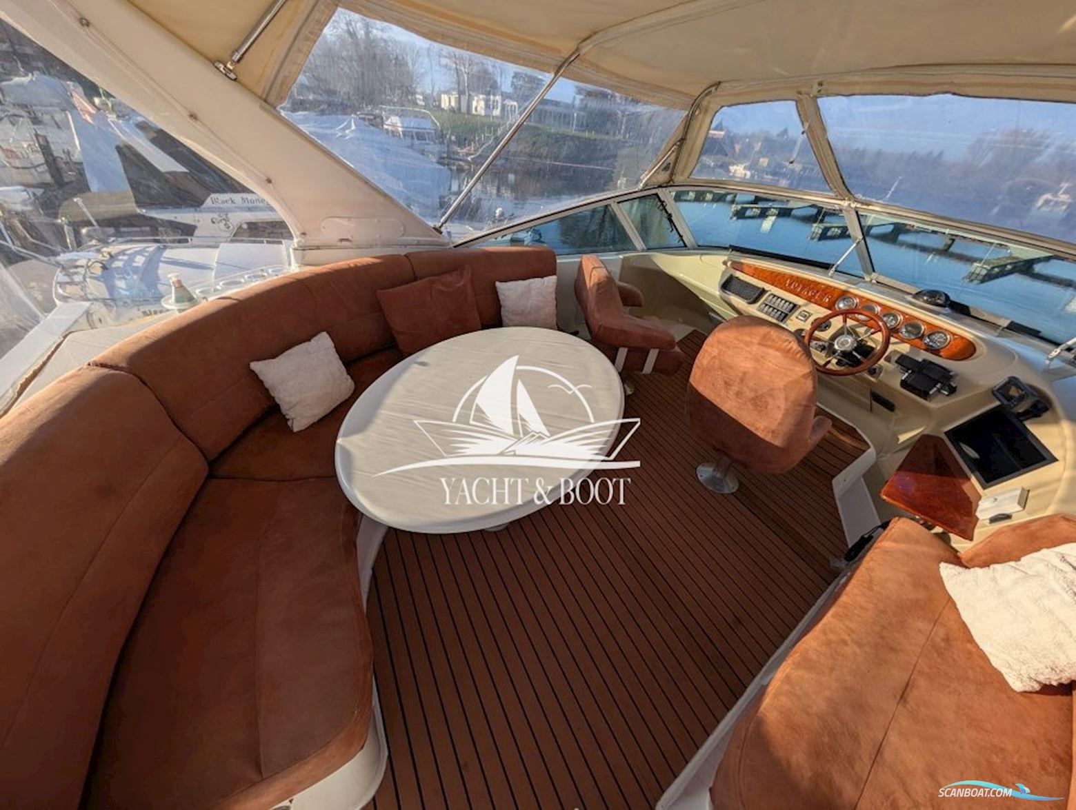 Carver 450 Voyager Pilothouse