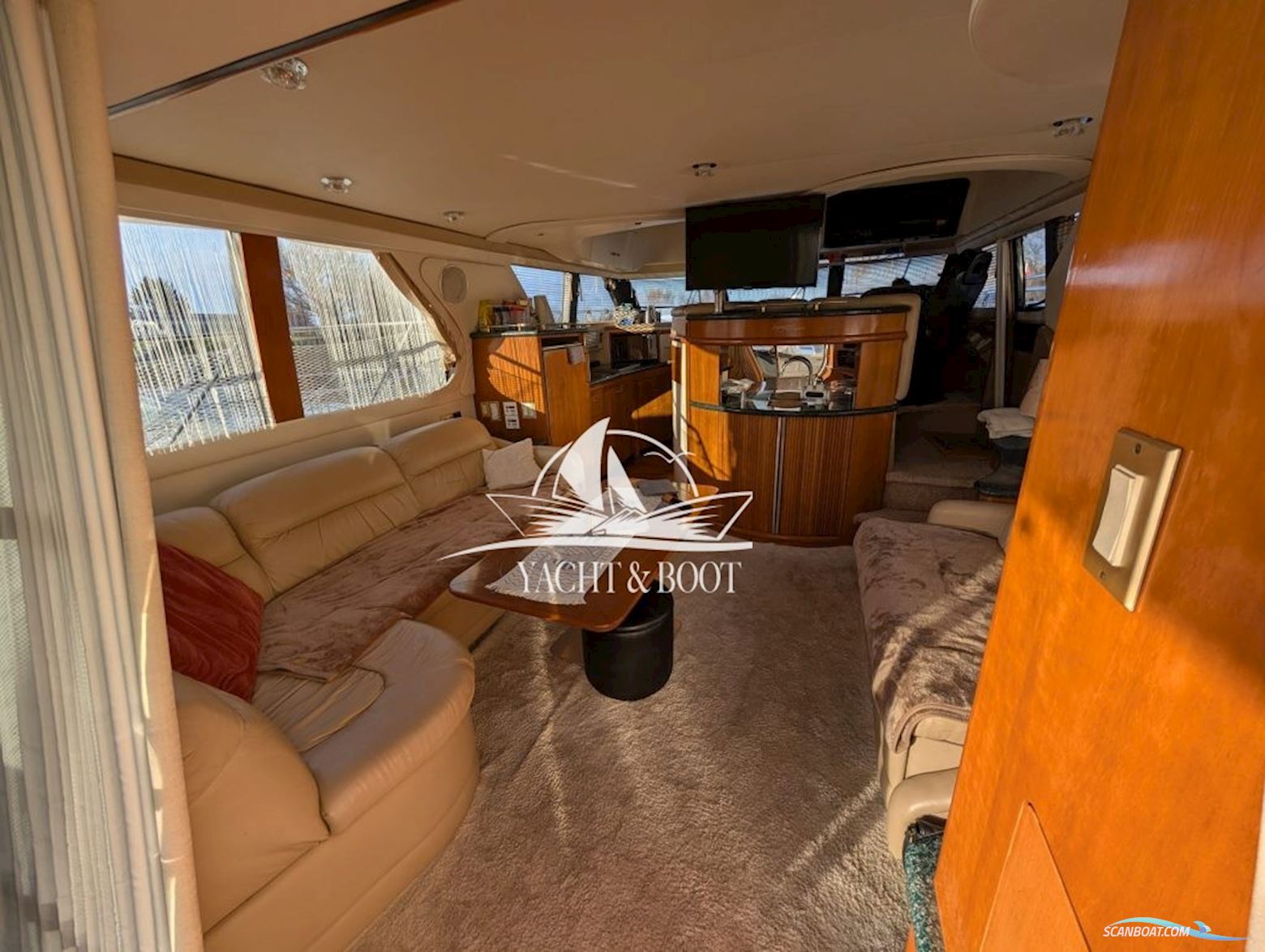 Carver 450 Voyager Pilothouse