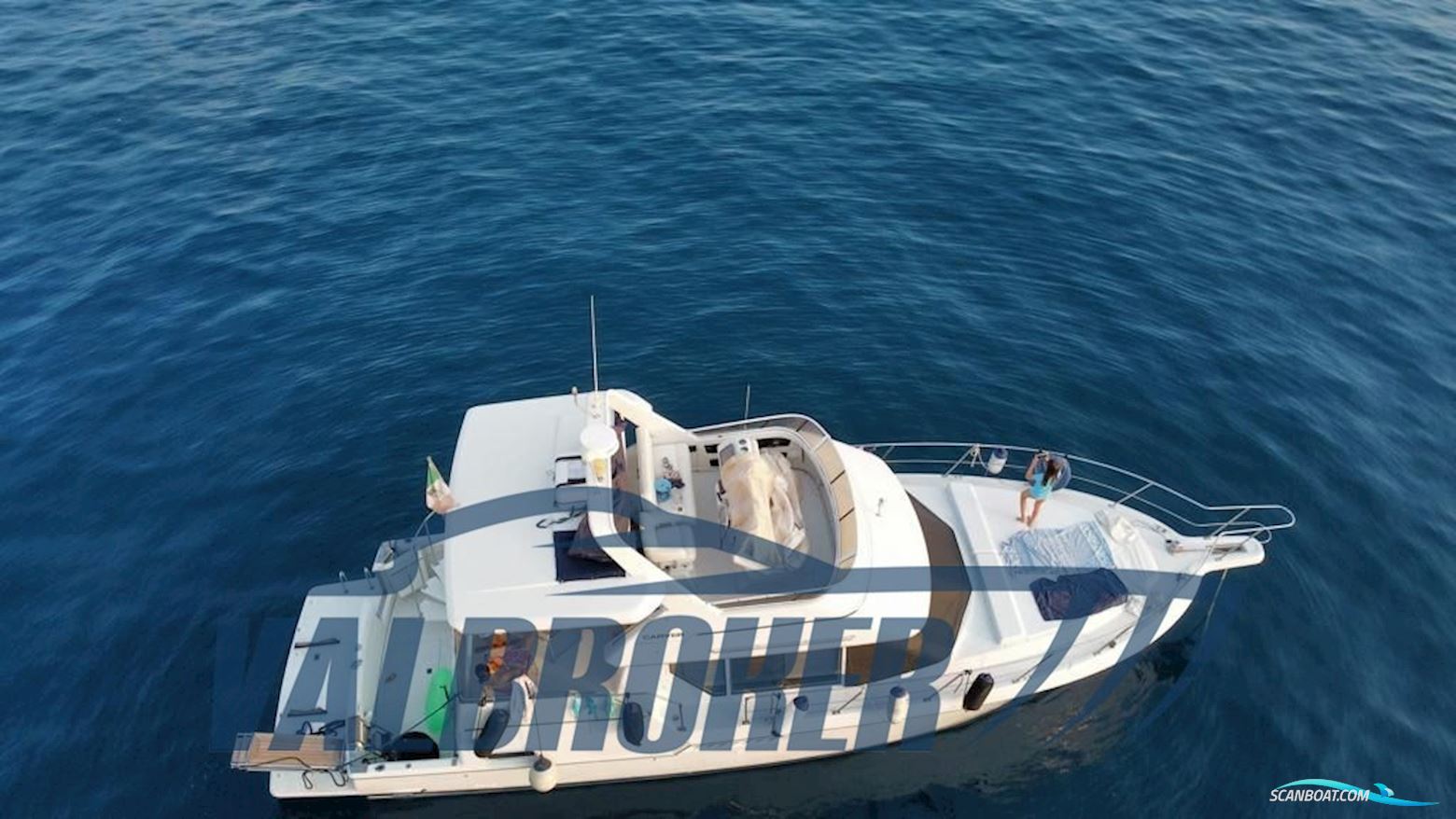 Carver Boat 400