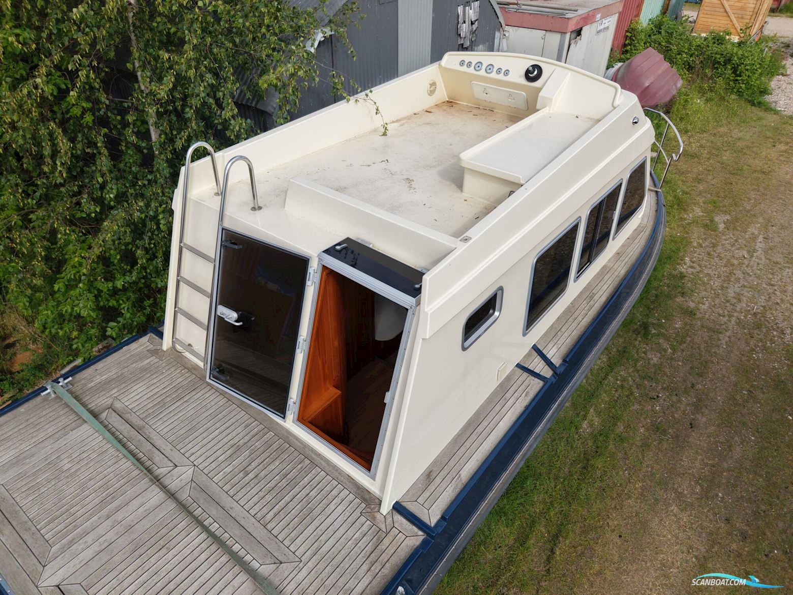 Casco 11.00 OK Flybridge