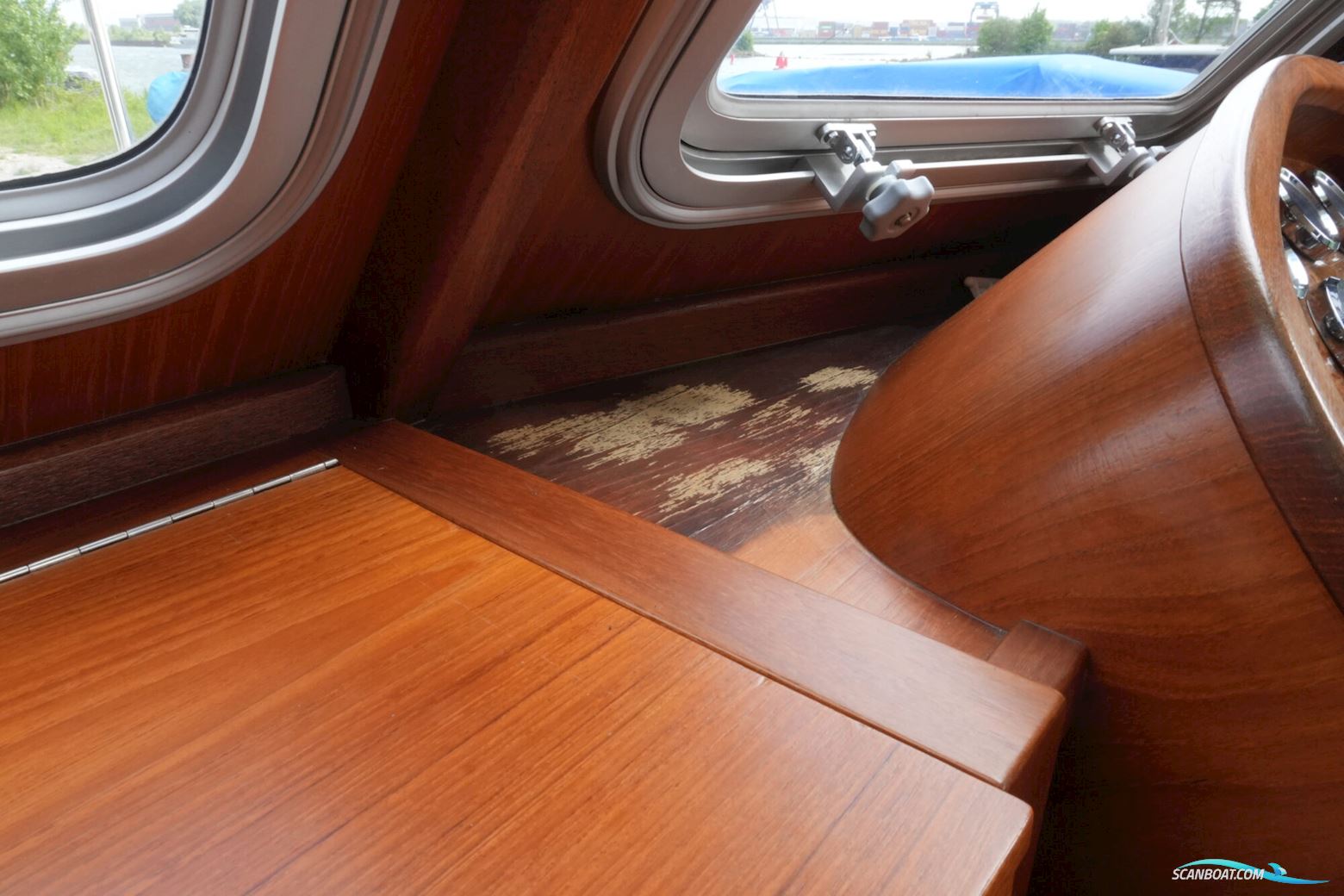 Casco 11.00 OK Flybridge