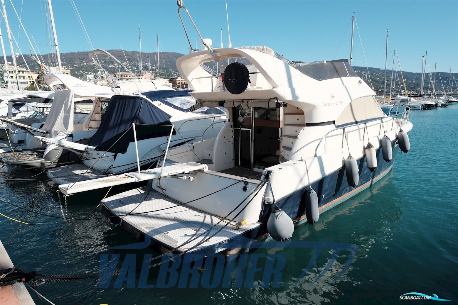 Cayman 42 FLY Motorboten 2000, met Volvo Penta TAMD74P motor, Italië