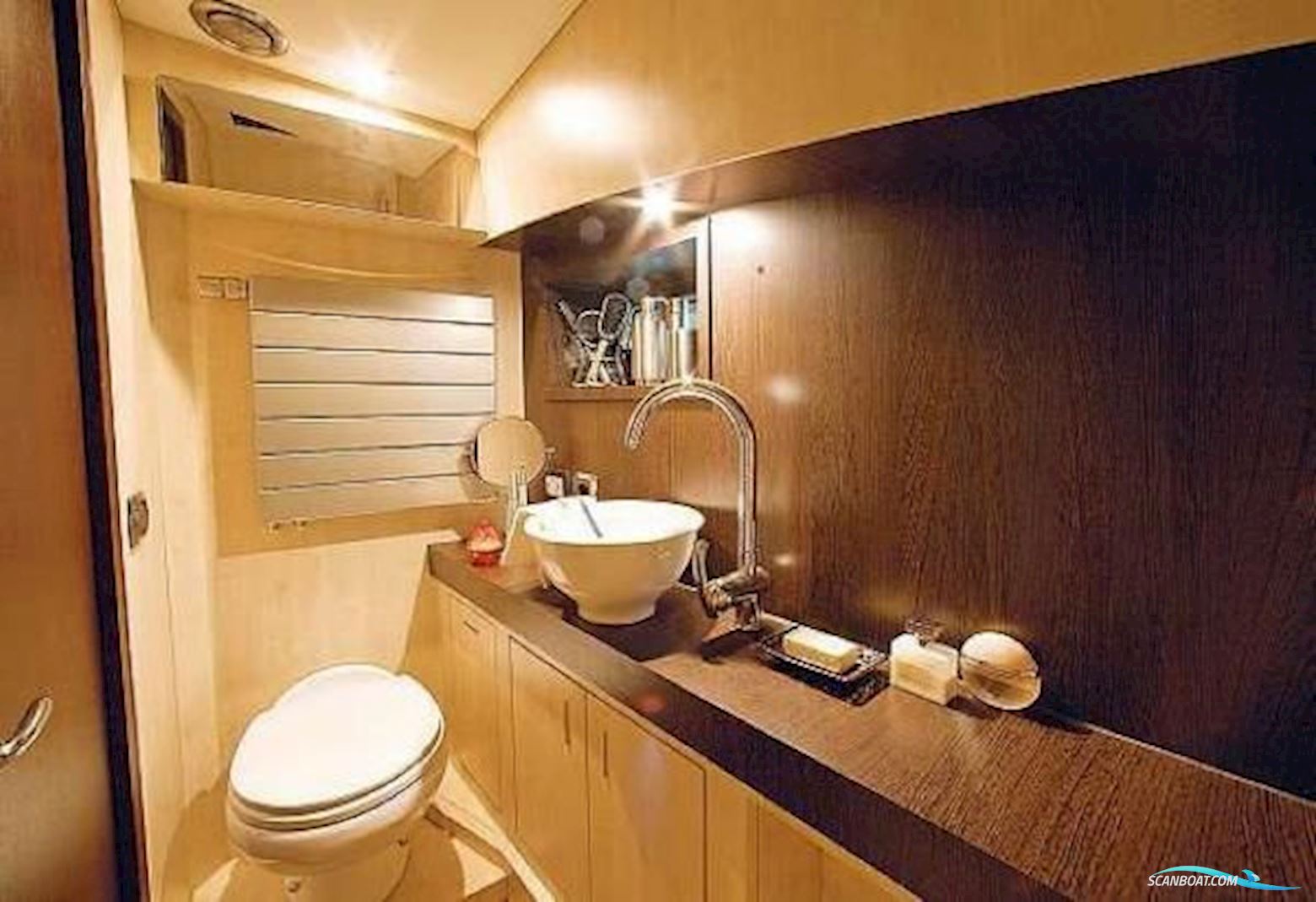 Ceelen & Bekker Typhon 37