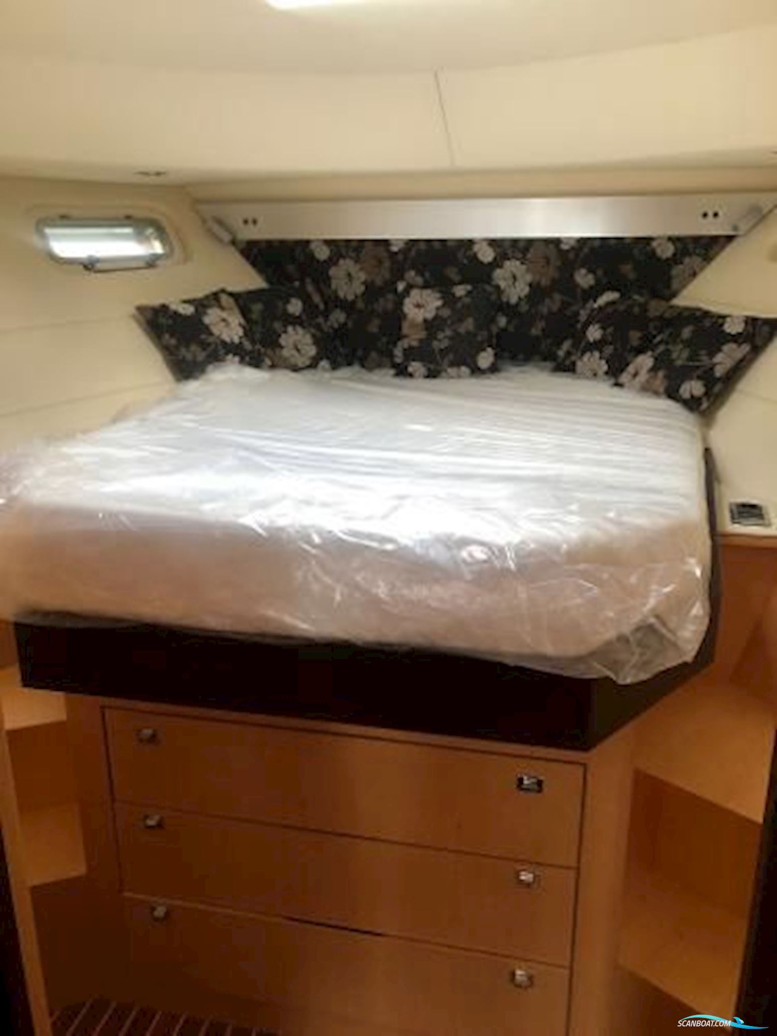 Ceelen & Bekker Typhon 37