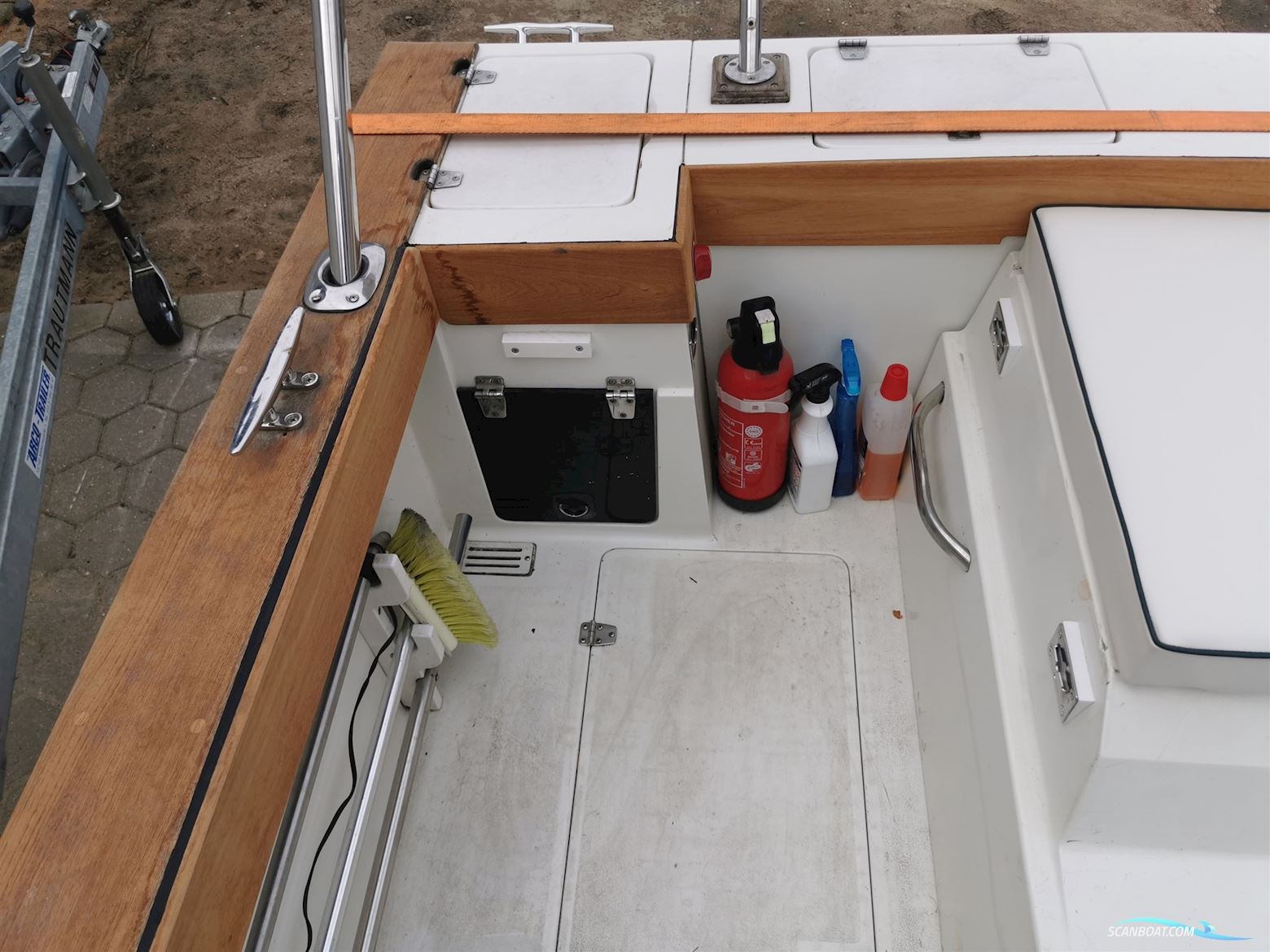 Celebrity Boats Celebrity 2300 Fish Hawk