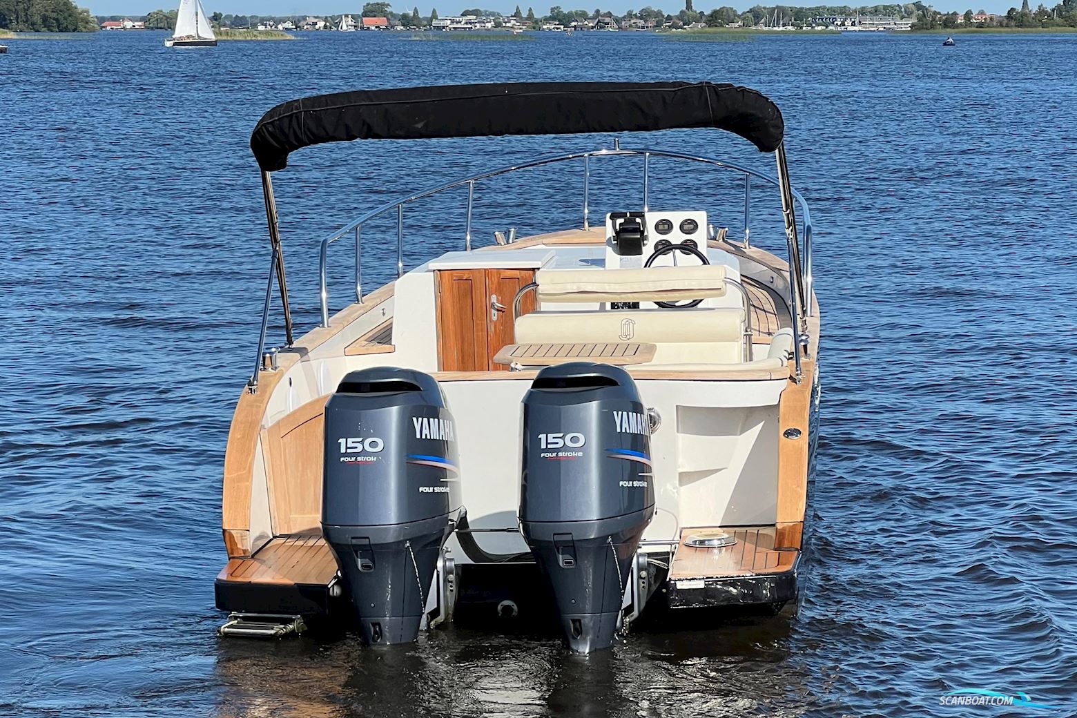 Center Console Blackfish Crossover 900