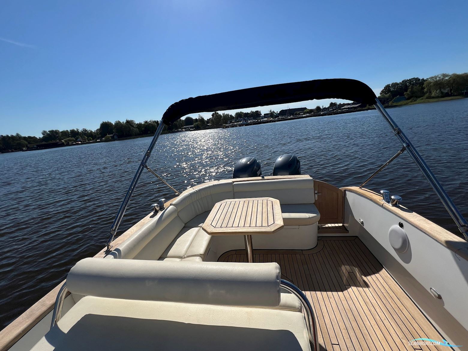 Center Console Blackfish Crossover 900