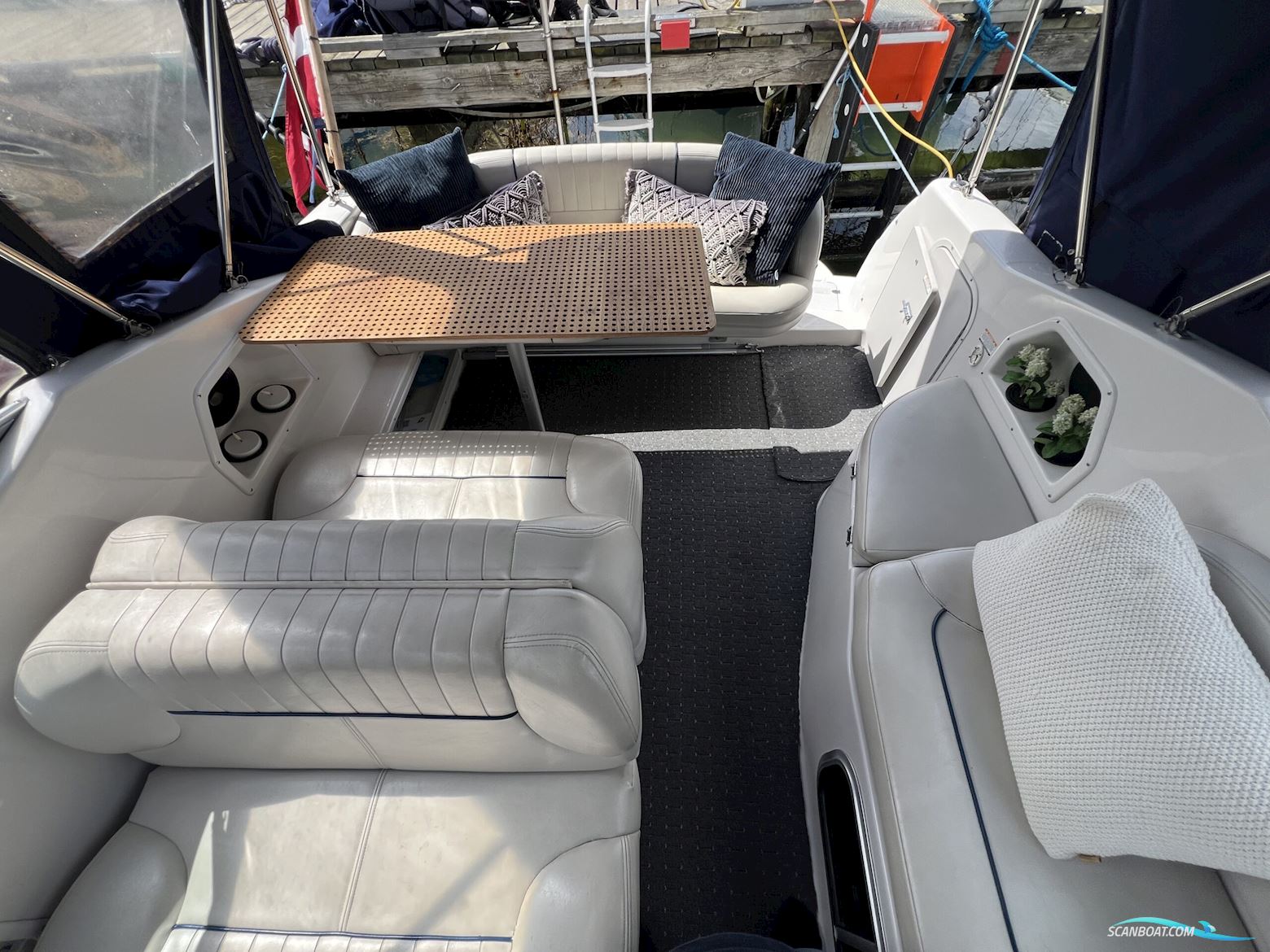 Chaparral 240 Signature