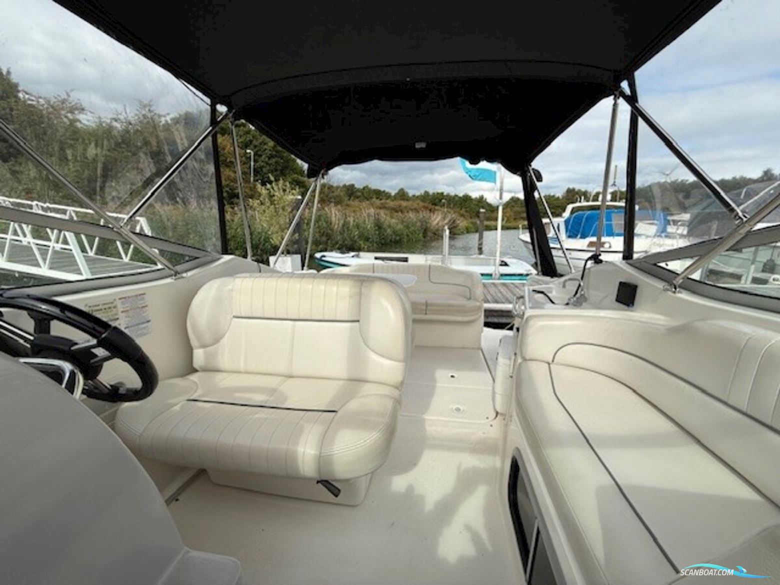 Chaparral 240 Signature
