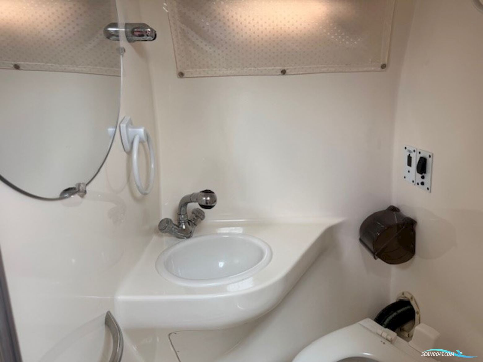 Chaparral 240 Signature