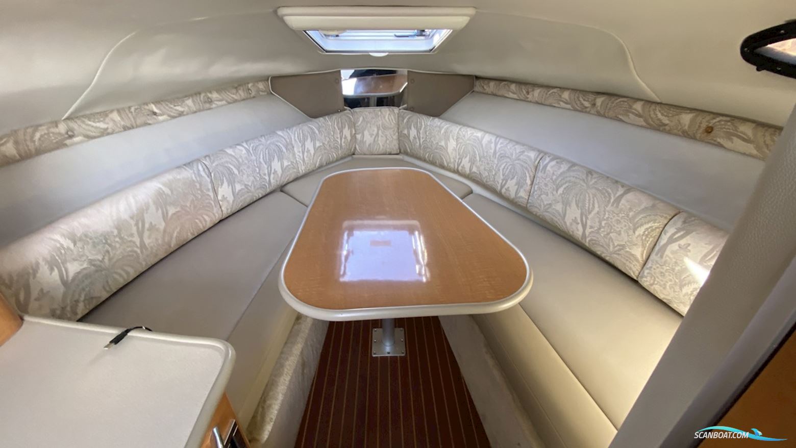 Chaparral 240 Signature