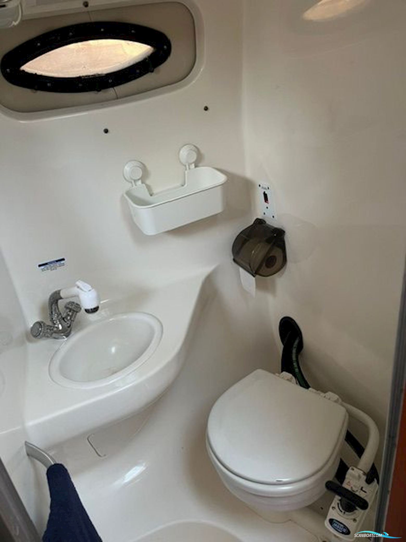 Chaparral 240 Signature