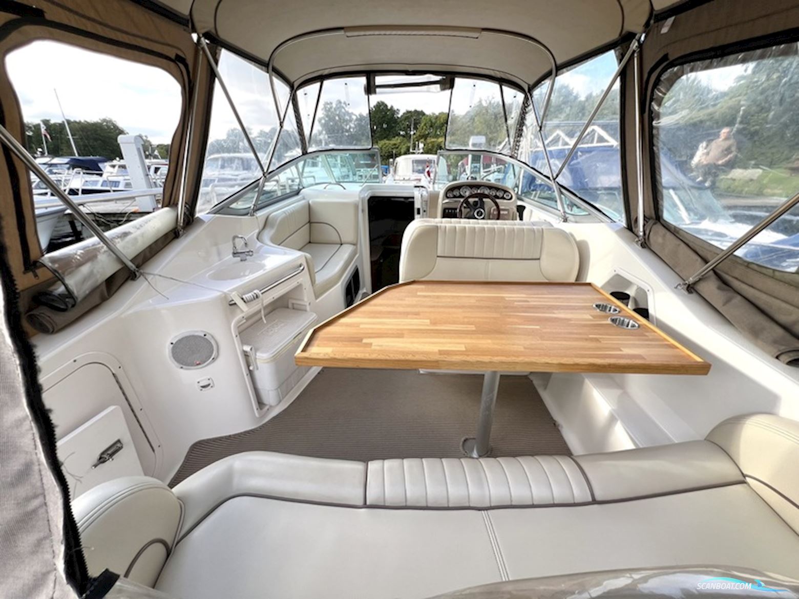 Chaparral 240 signature