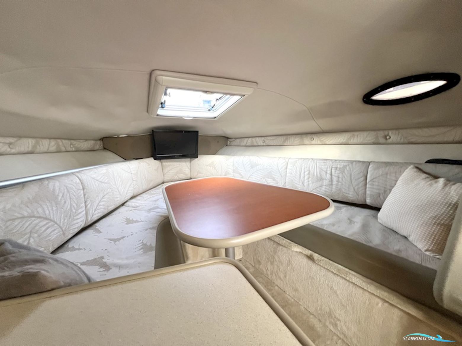 Chaparral 240 signature
