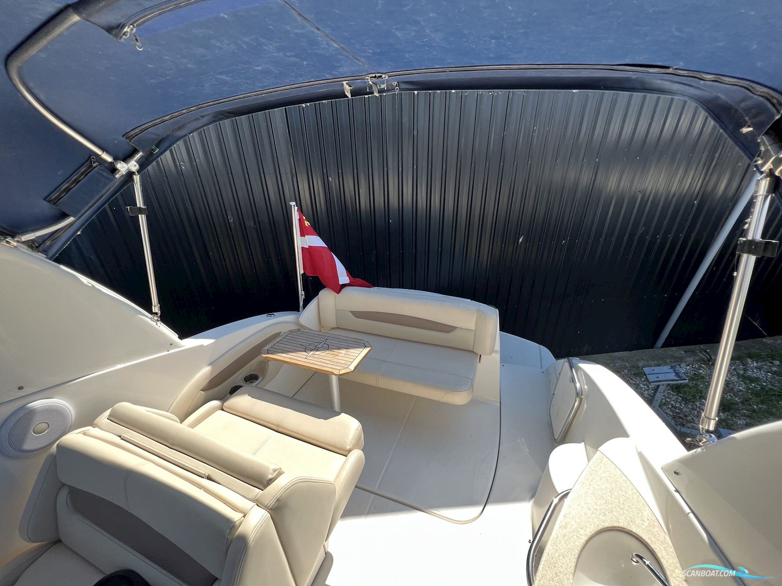 Chaparral 250 Signature