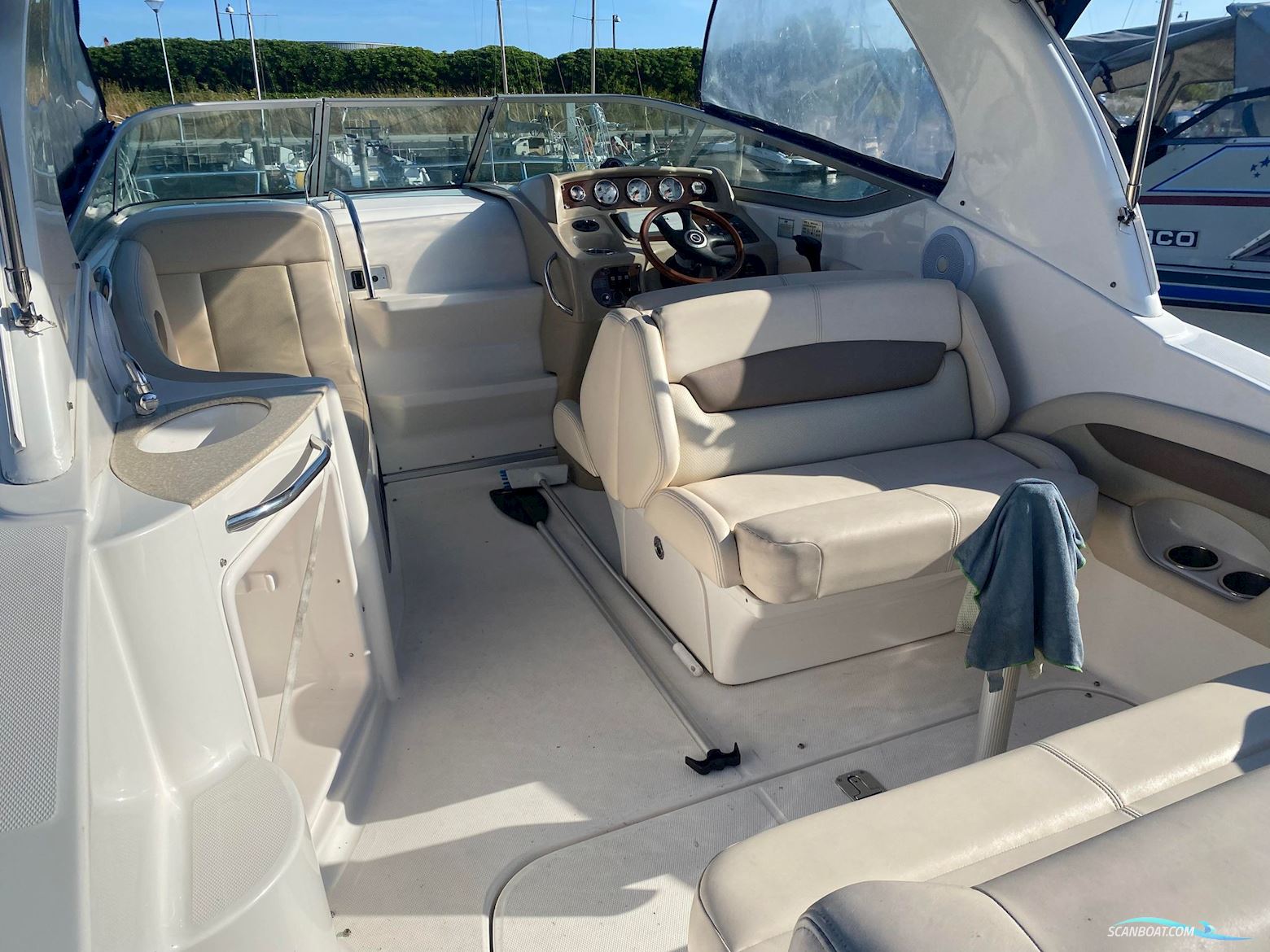 Chaparral 250 Signature