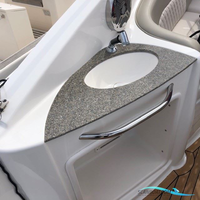 Chaparral 270 Signature