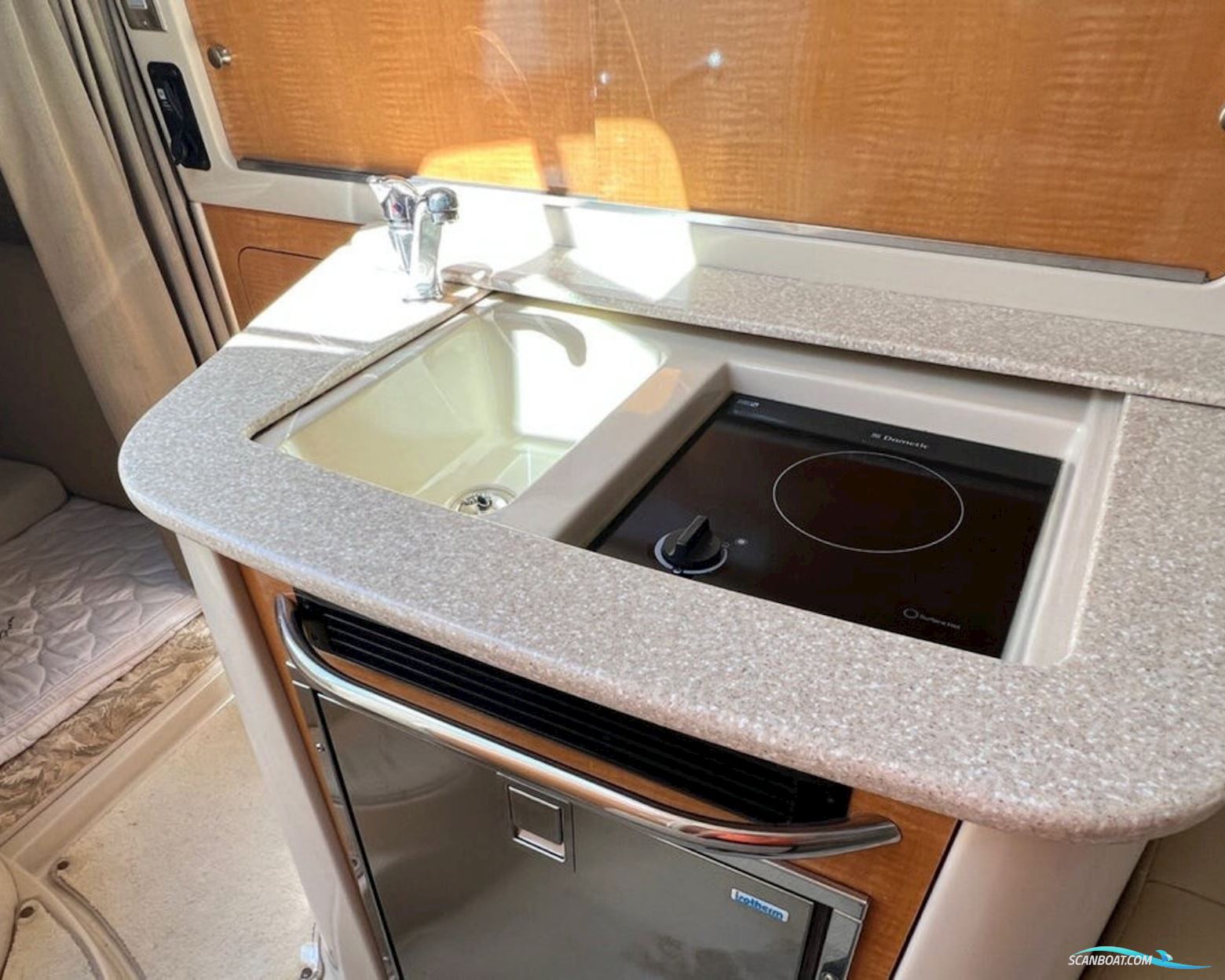 Chaparral 276 Signature