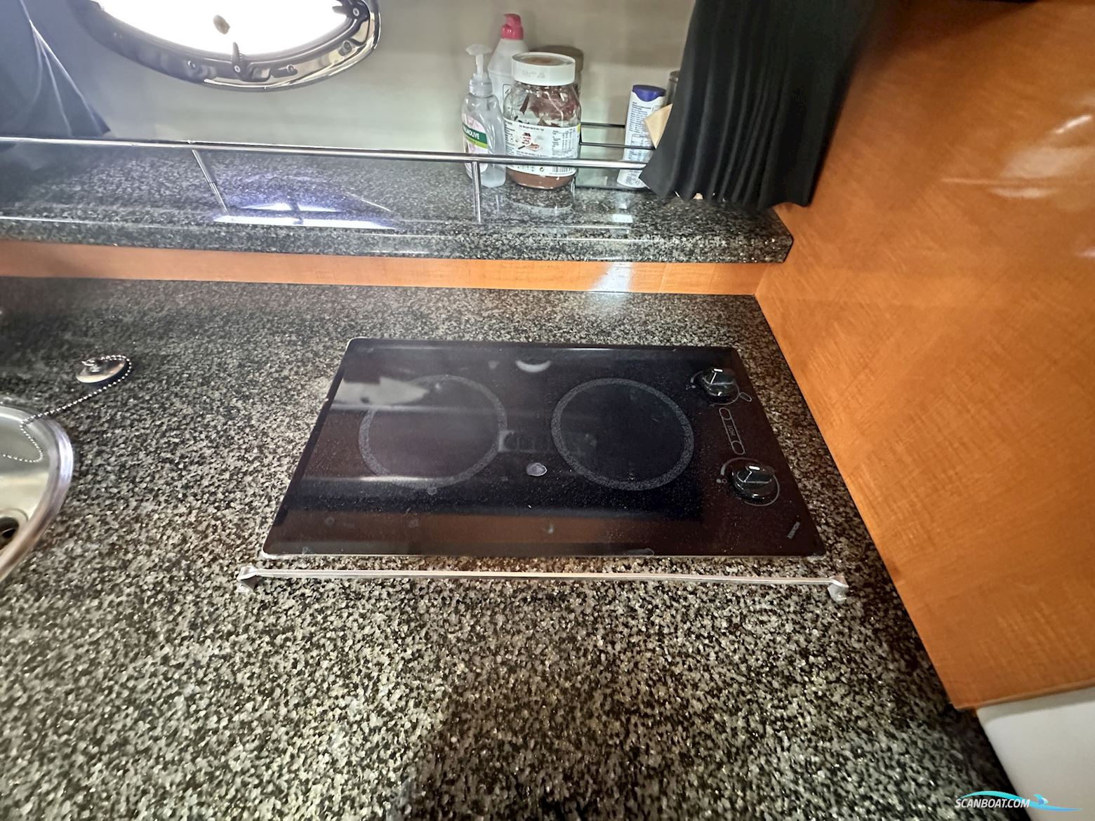 Chaparral 330 Signature