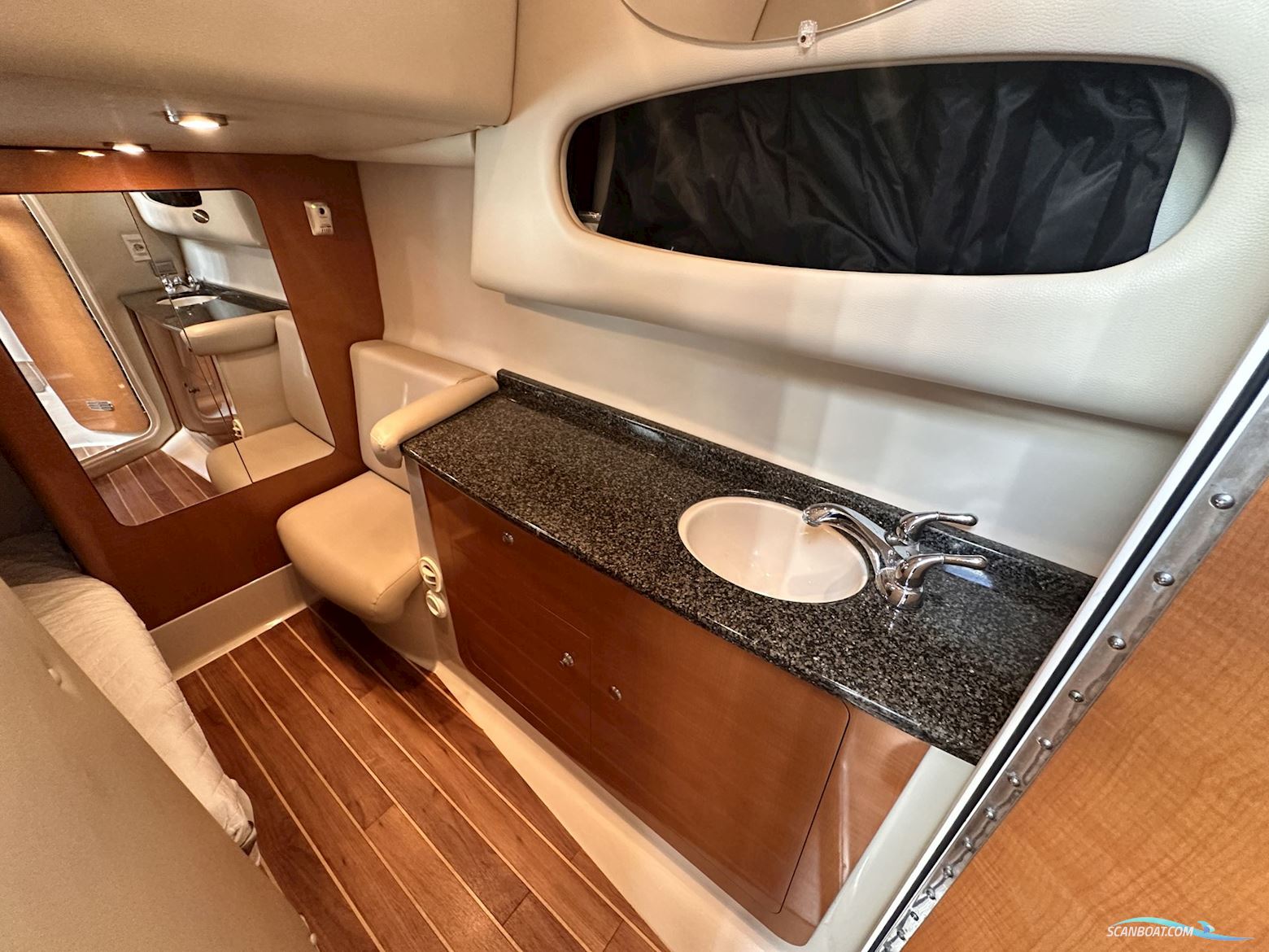 Chaparral 330 Signature
