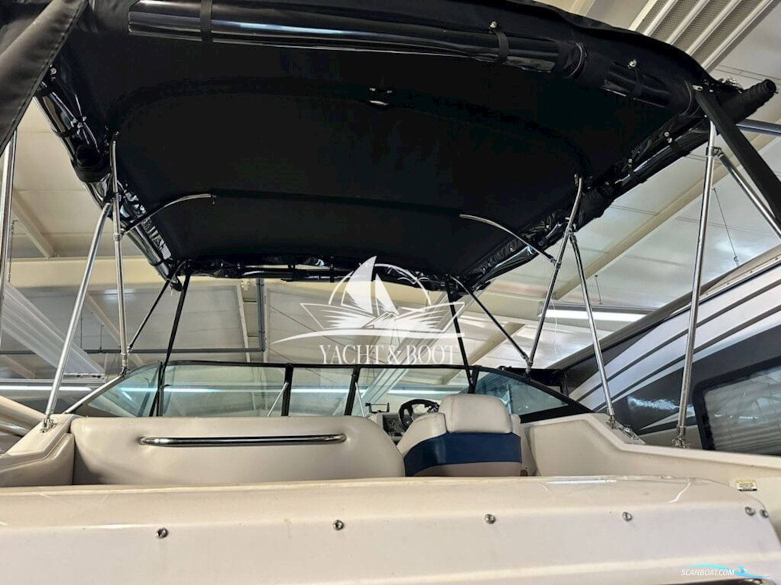Chaparral Signature 240
