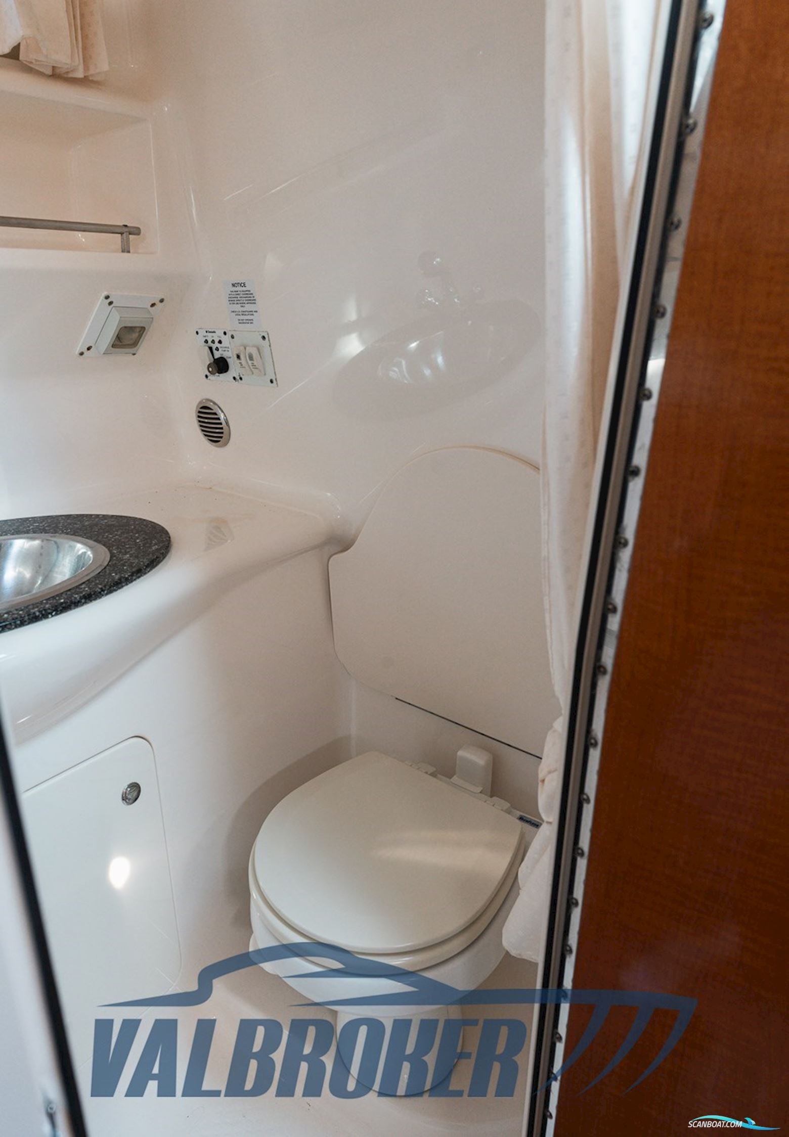 Chaparral Signature 280