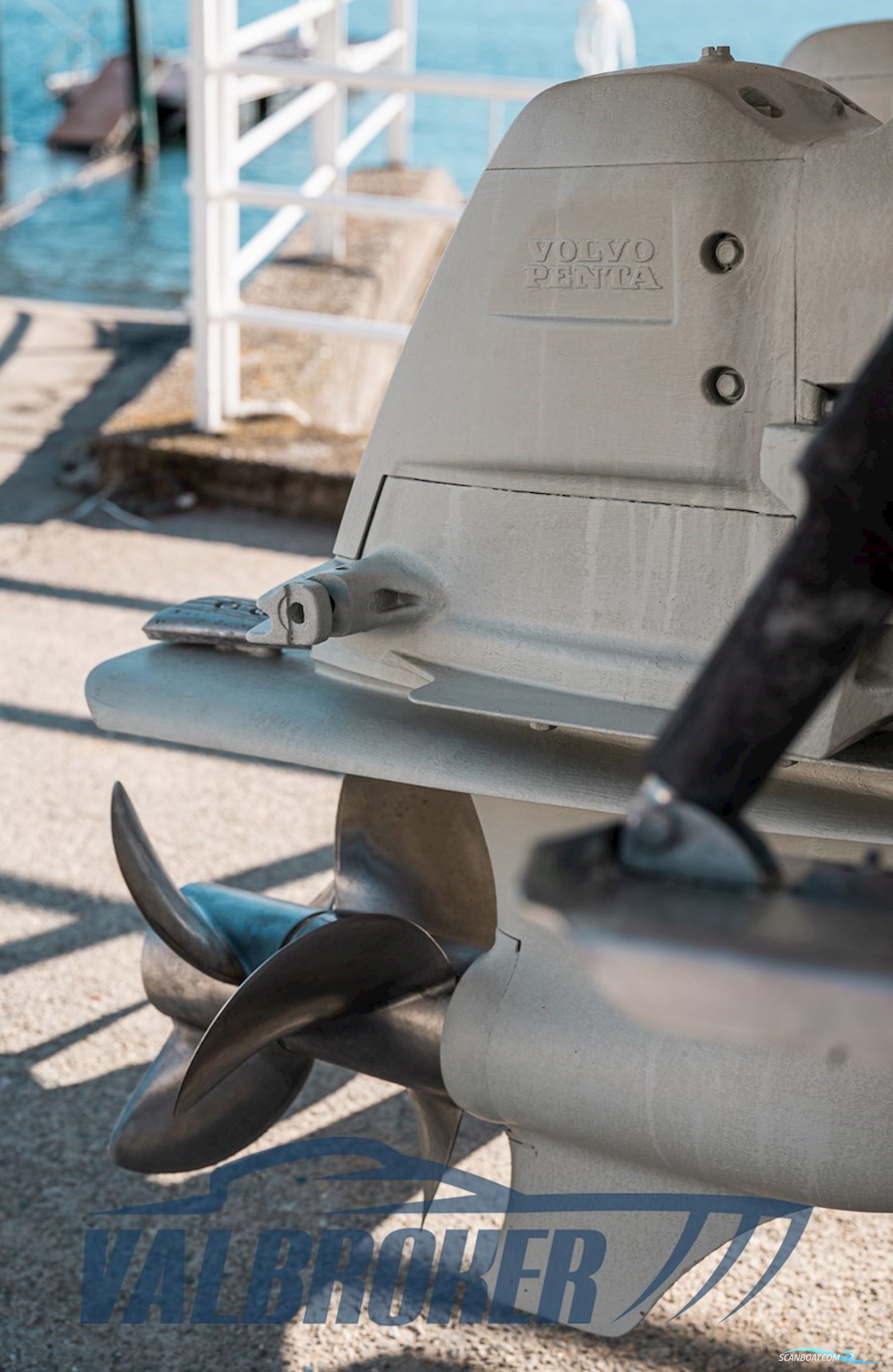 Chaparral Signature 280