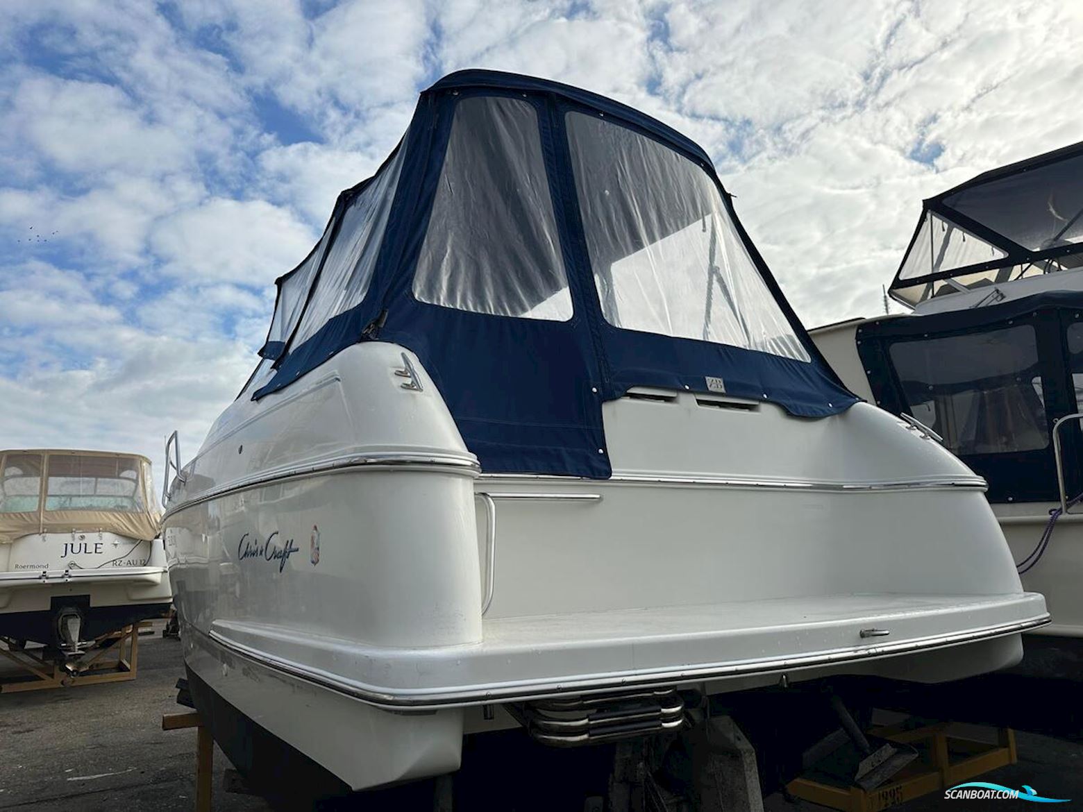 Chris Craft  262 Crowne