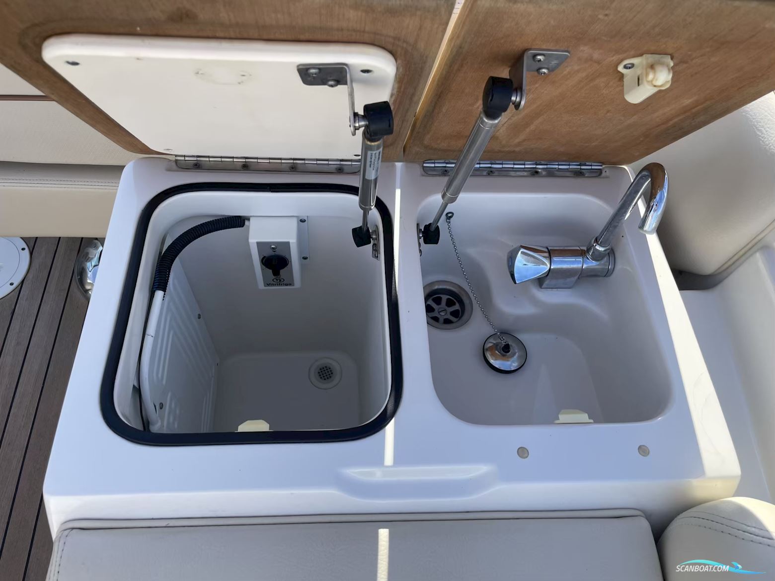 Chris Craft 28 Corsair Heritage (2009) Yderligere Nedsat