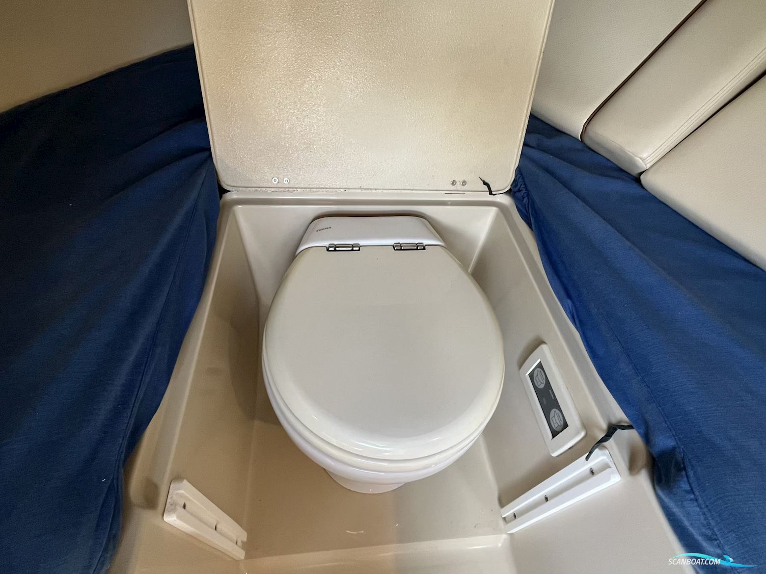 Chris Craft 28 Corsair Heritage  (2009)