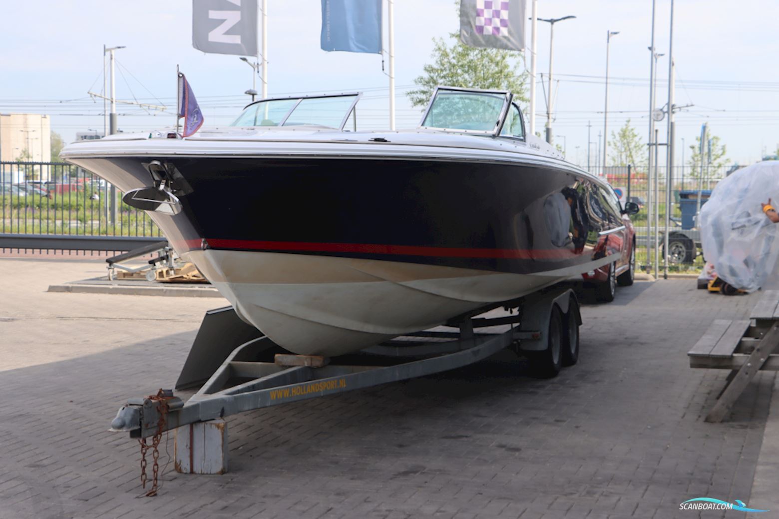Chris Craft 28 Launch