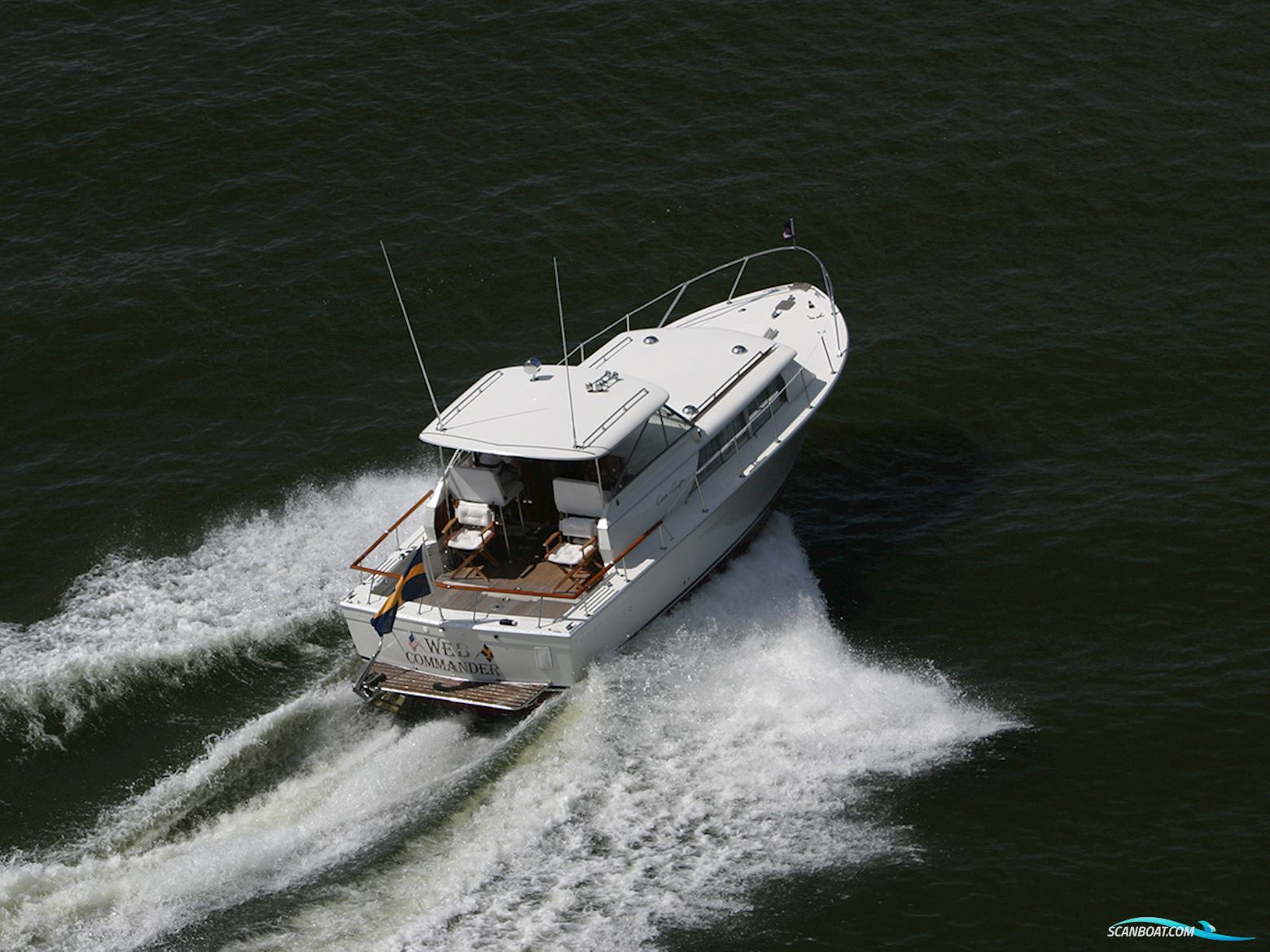 Chris-Craft 31 Commander