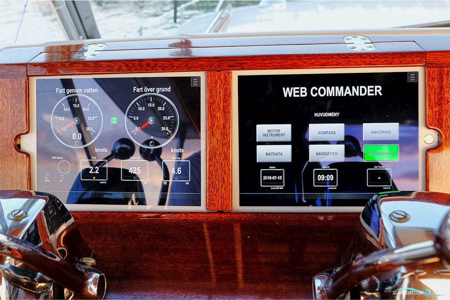 Chris-Craft 31 Commander