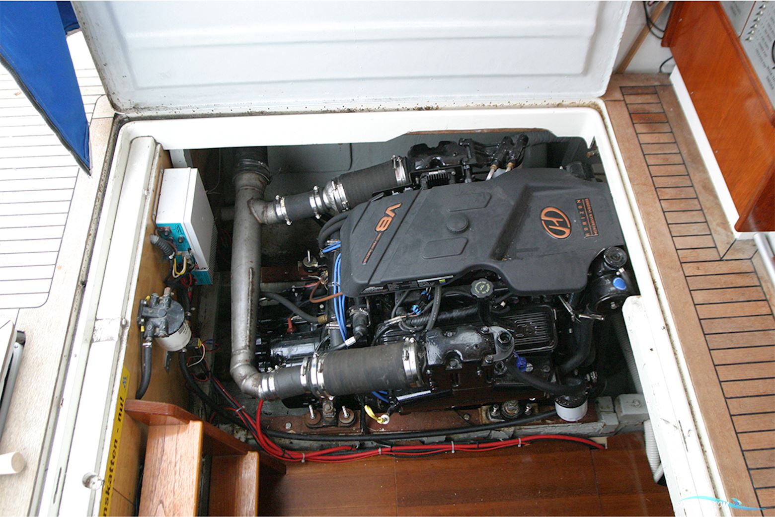 Chris-Craft 31 Commander