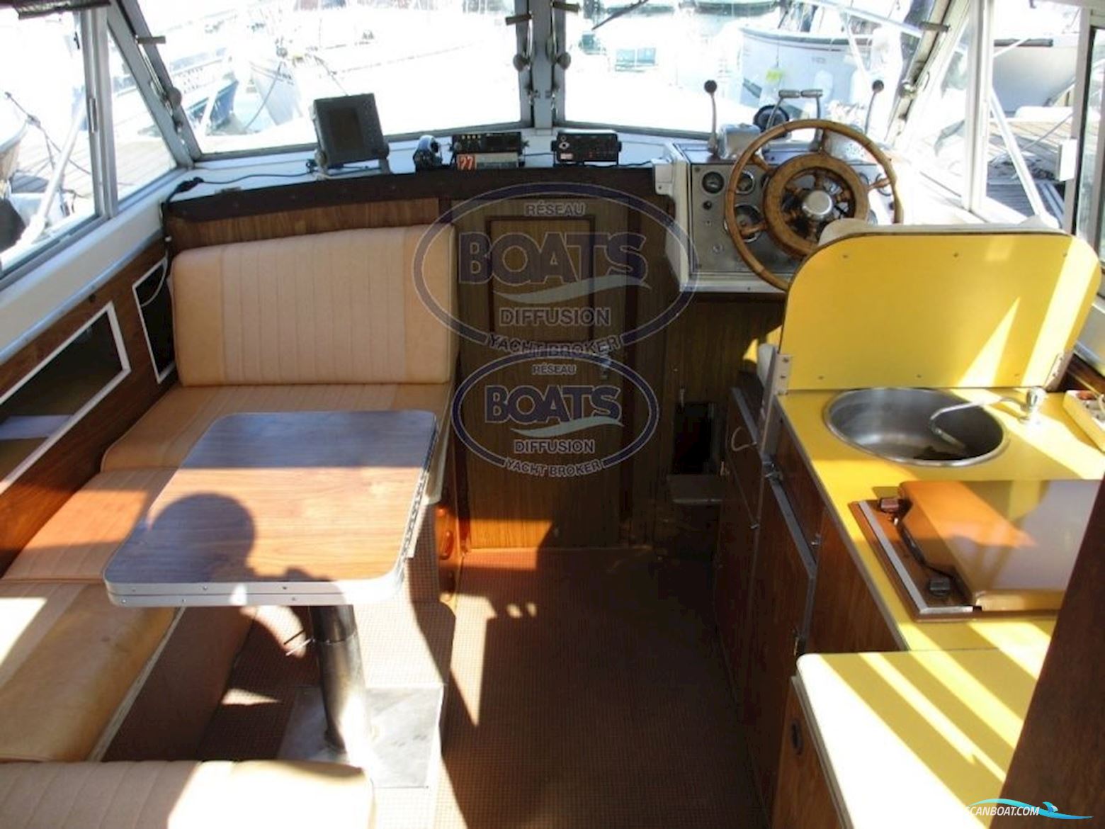 CHRIS CRAFT COMMANDER 27