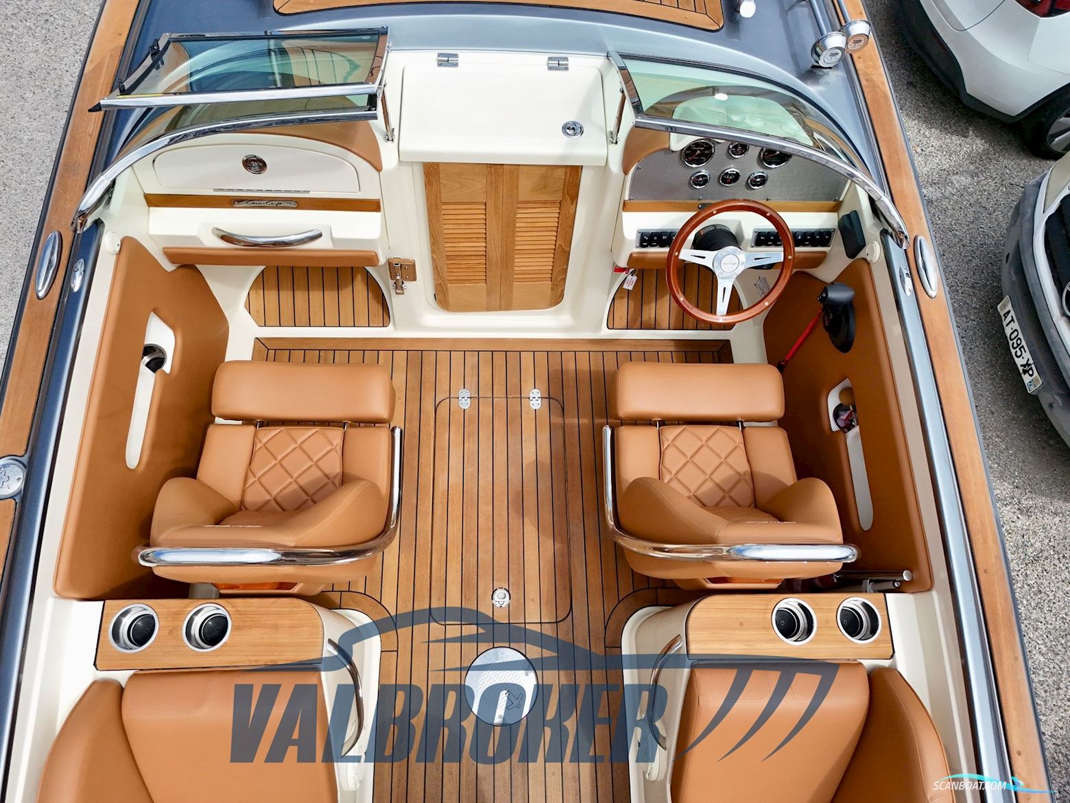Chris Craft Corsair 27