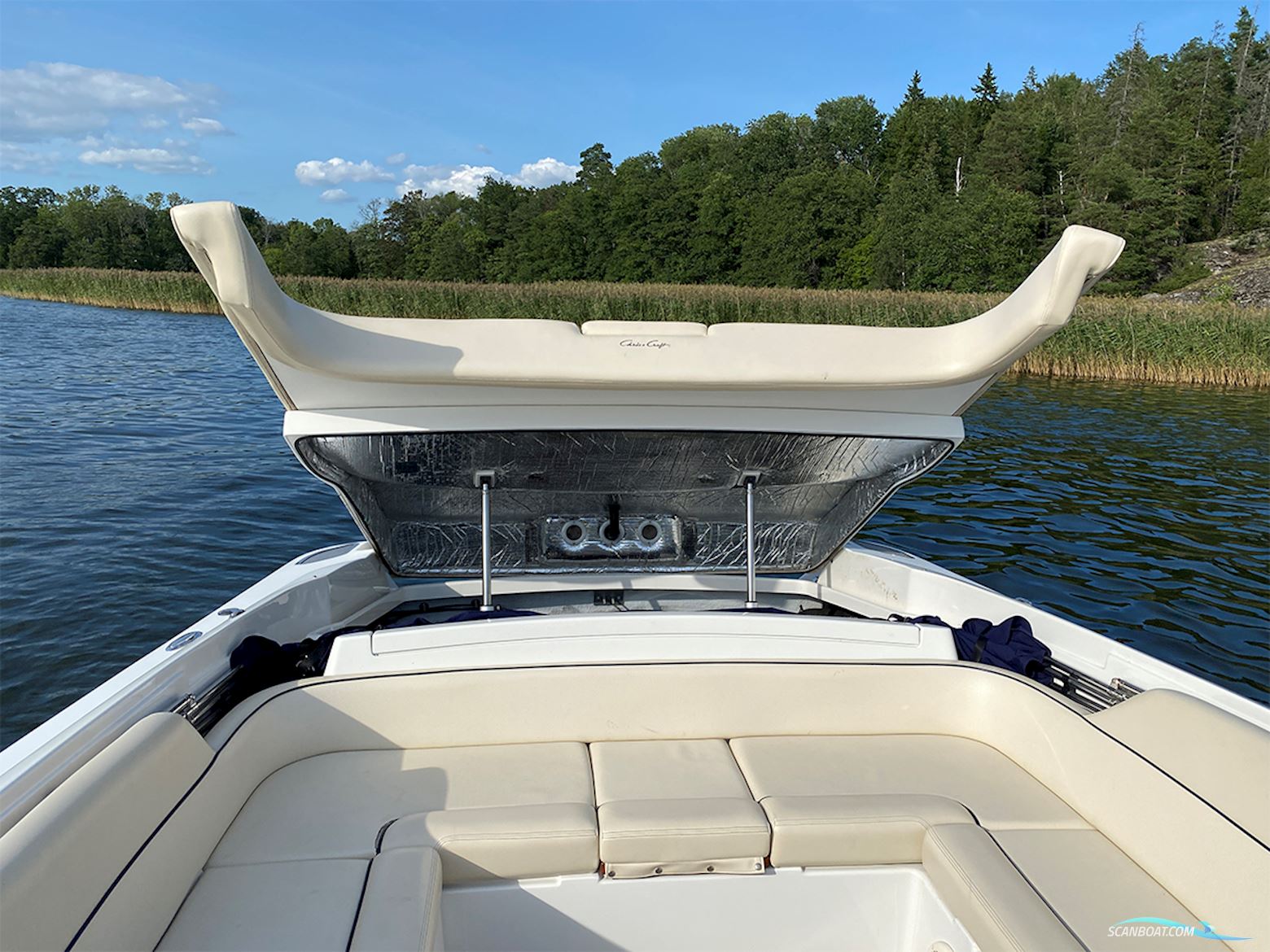 Chris-Craft Corsair 28