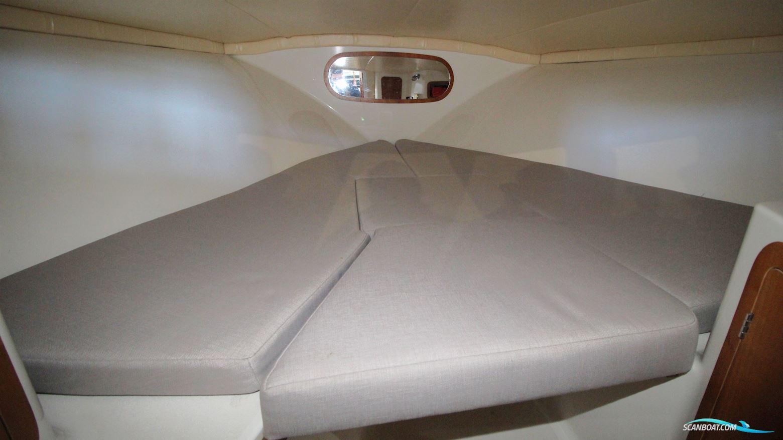 Chris Craft Corsair 28