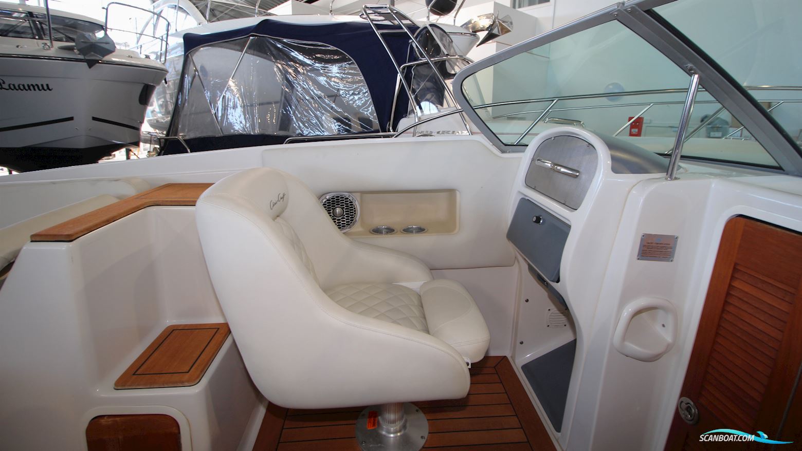 Chris Craft Corsair 28