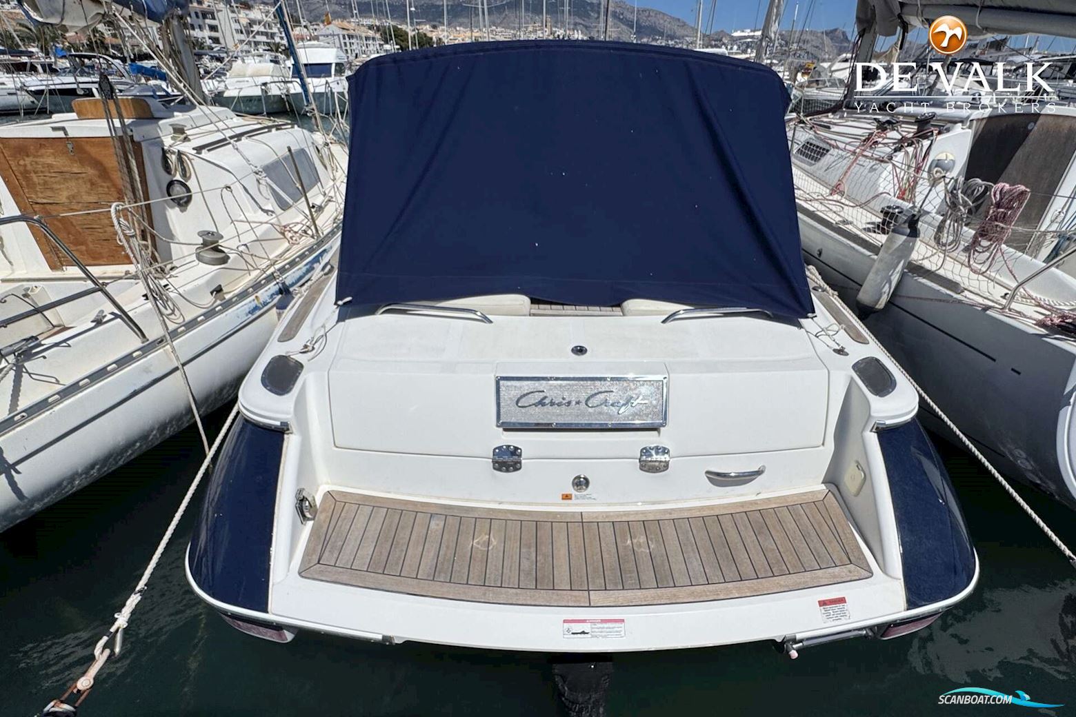 Chris-Craft Corsair 28