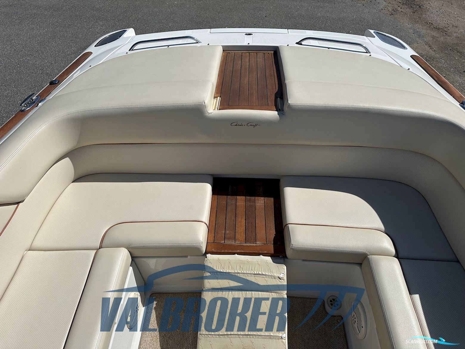 CHRIS CRAFT CORSAIR 28