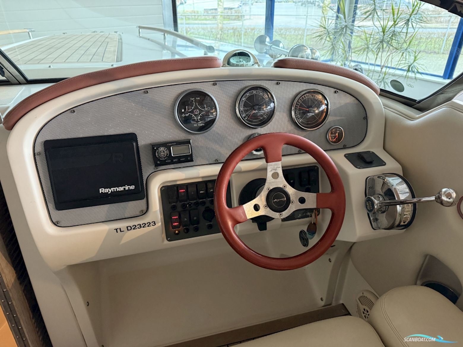 Chris Craft Corsair 28