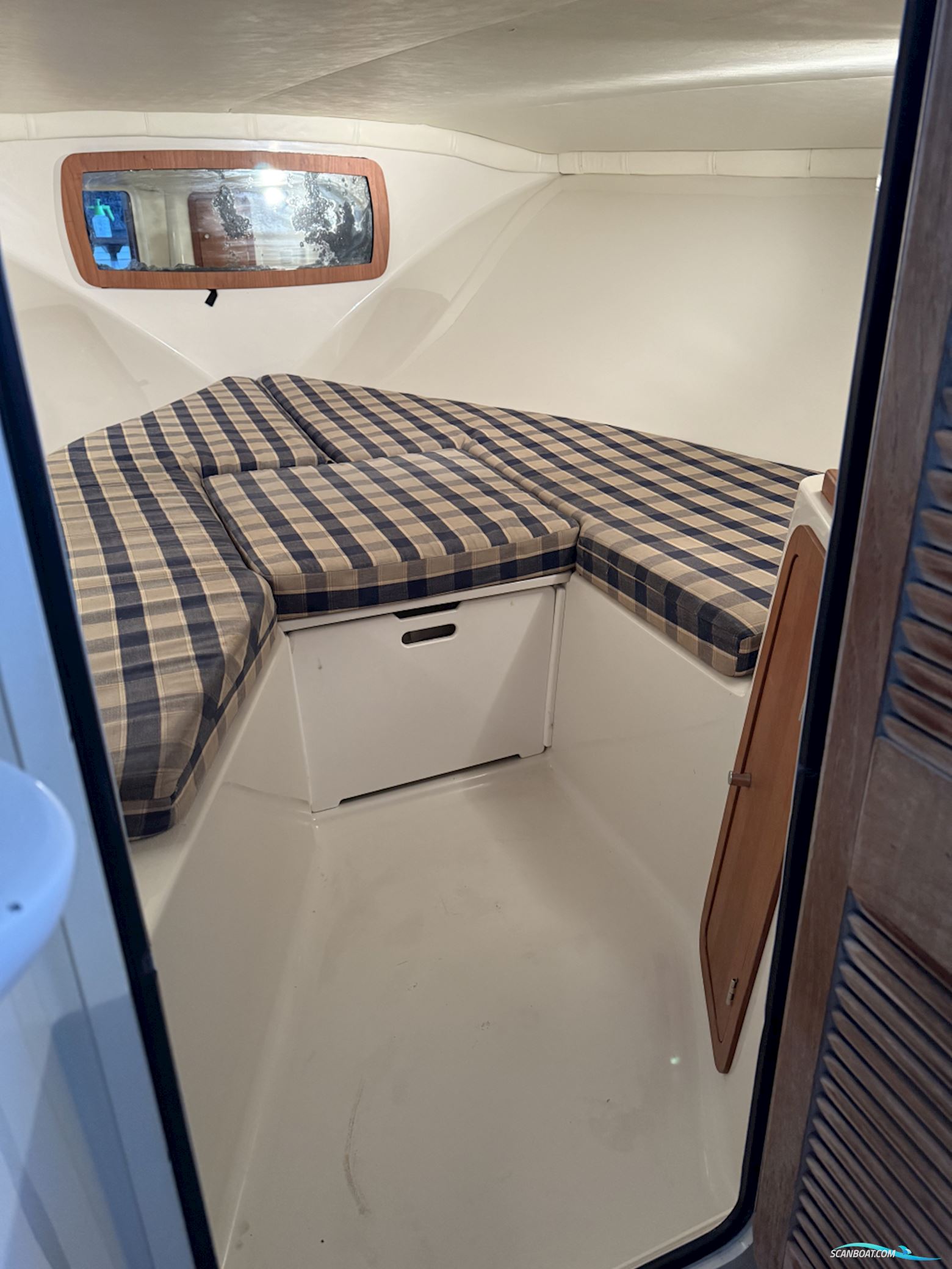 Chris Craft Corsair 28