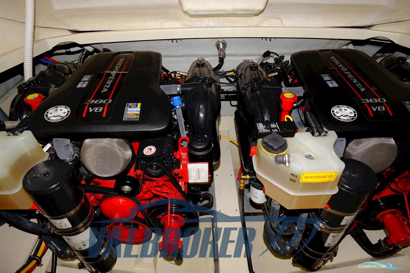 CHRIS CRAFT CORSAIR 32