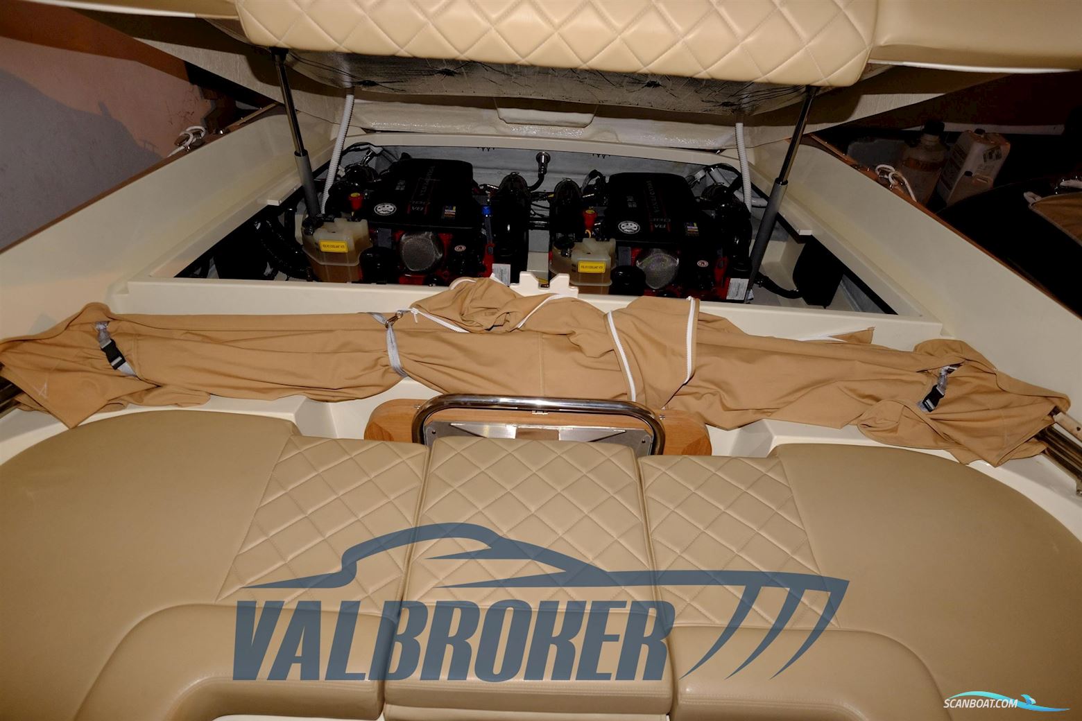 CHRIS CRAFT CORSAIR 32