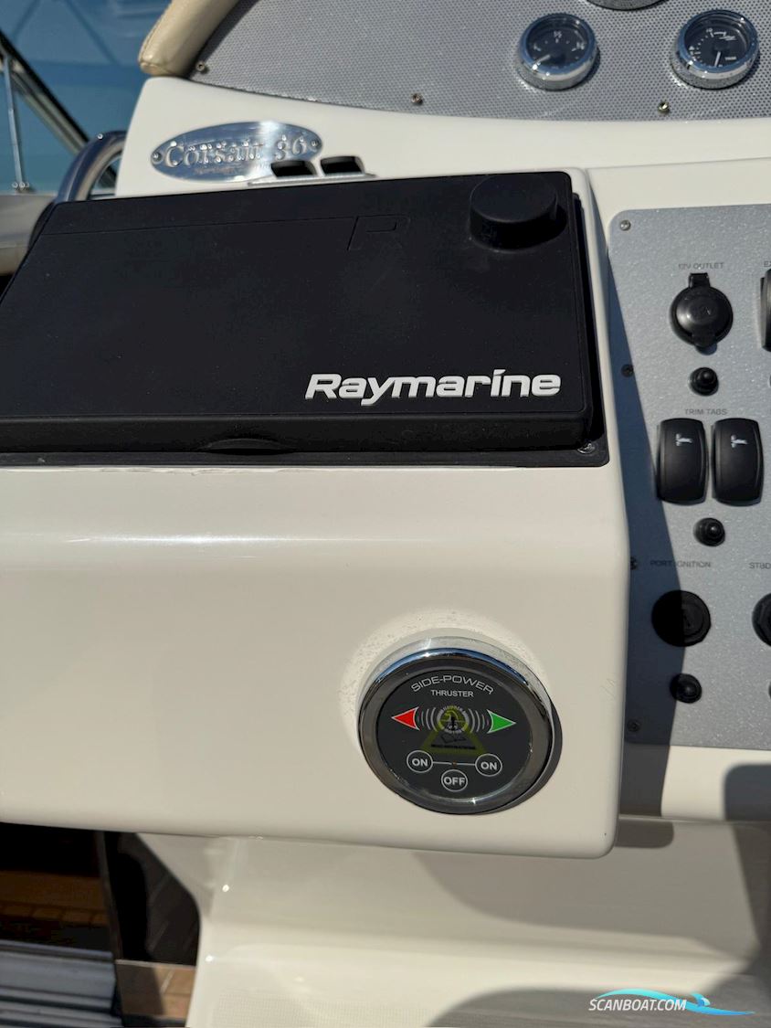 Chris-Craft Corsair 36 Heritage Edition